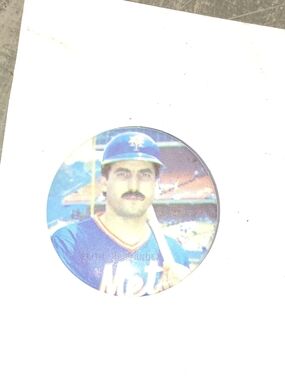 Vintage 1980s New York Mets Keith Hernandez Pinback New Old Stock